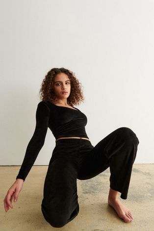 Спортивні штани Undiz жіночі колір чорний однотонні