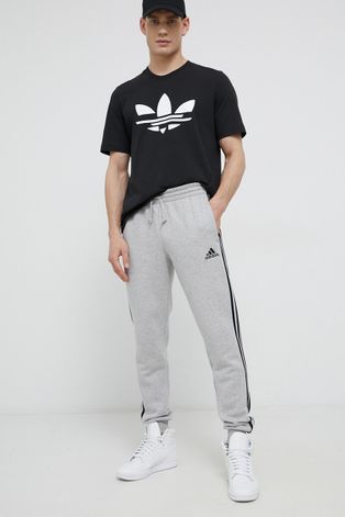 Штани adidas чоловічі колір сірий з аплікацією