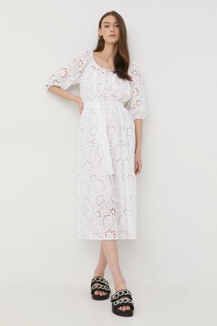 Памучна рокля BOSS в бяло среднодълъг модел със стандартна кройка