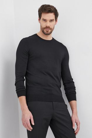 Пуловер Hugo мъжки в черно от лека материя