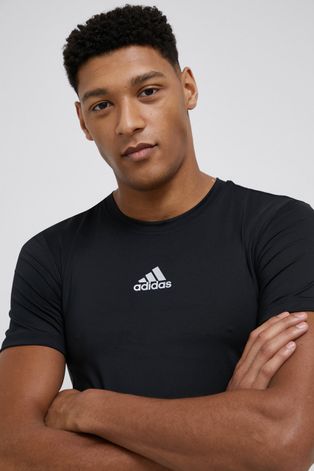 Тениска adidas Performance мъжка в черно с изчистен дизайн