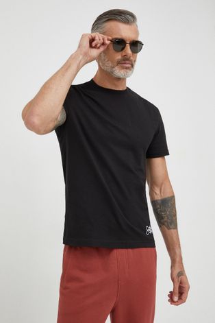 Памучна тениска Calvin Klein в черно с принт