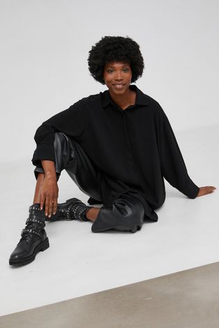 Answear Lab Koszula damska kolor czarny relaxed z kołnierzykiem klasycznym