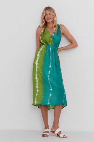 Answear Lab Sukienka kolor zielony midi rozkloszowana