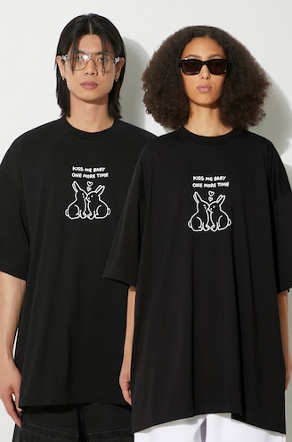 人気★関税込【VETEMENTS】Kissing BunniesTシャツ Buy VETEMENTS men white kissing bunnies printed t-shirt for