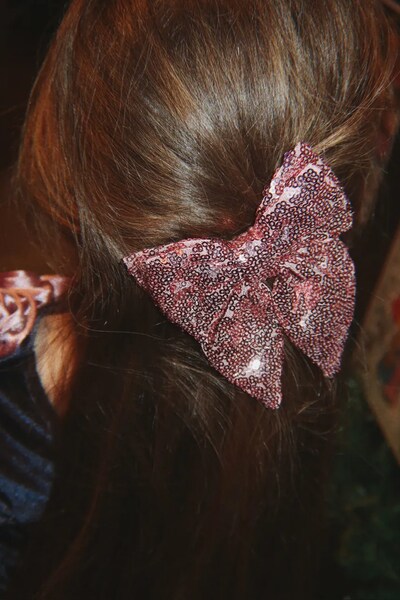 Шпилька для волосся дитяча Konges Sløjd TINDRA SEQUIN BOW HAIR CLIP колір рожевий