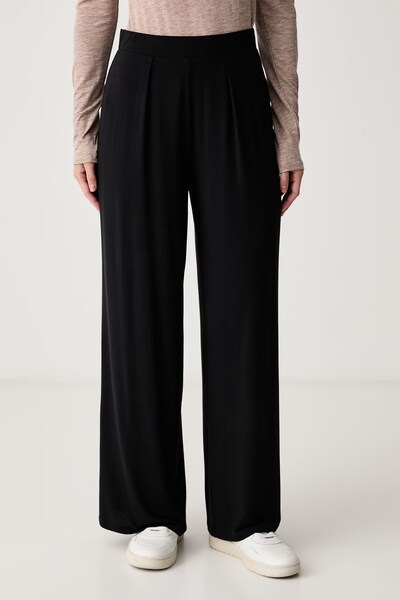 Штани loungwear жіночі з модалем Triumph Aura Spotlight колір чорний