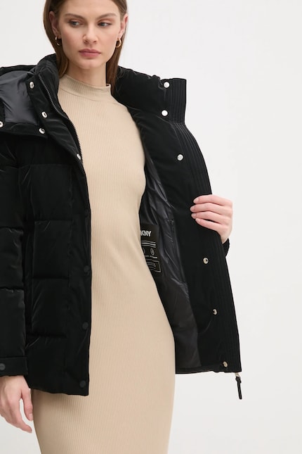 Куртка Dkny жіноча колір чорний зимова DLEMPQ74 | ANSWEAR.ua Куртка Dkny жіноча колір чорний зимова DLEMPQ74 | ANSWEAR.ua