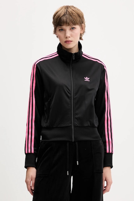 Кофта adidas Originals Firebird Tt цвет чёрный с аппликацией Кофта adidas Originals Firebird Tt цвет чёрный с аппликацией