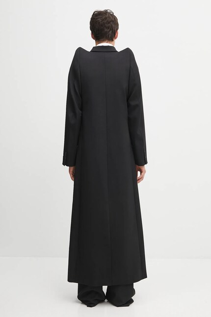 美品 VETEMENTS ブラック コート VETEMENTS wool blend coat Tight Shoulder Tailored black color