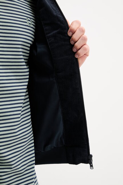 Вельветовая куртка Fred Perry цвет синий демисезонная J8546
