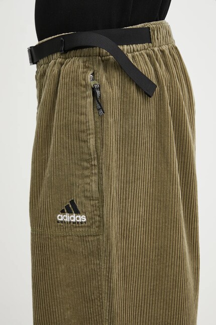 Вельветовые брюки adidas Originals EQT Pant цвет зелёный фасон