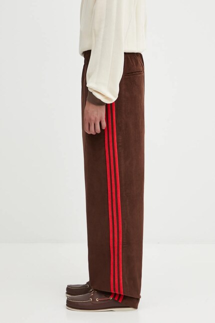Хлопковые спортивные штаны adidas Originals Cord Pant цвет