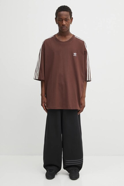 Хлопковая футболка adidas Originals Oversize Tee цвет коричневый с