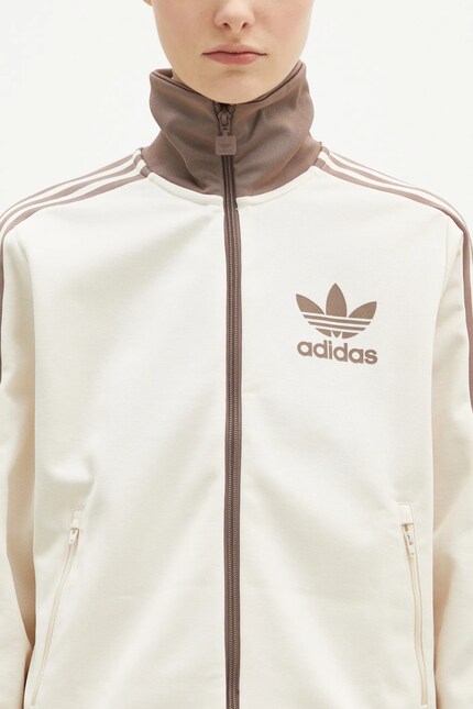 Кофта adidas Originals Adicolor женская цвет бежевый с аппликацией