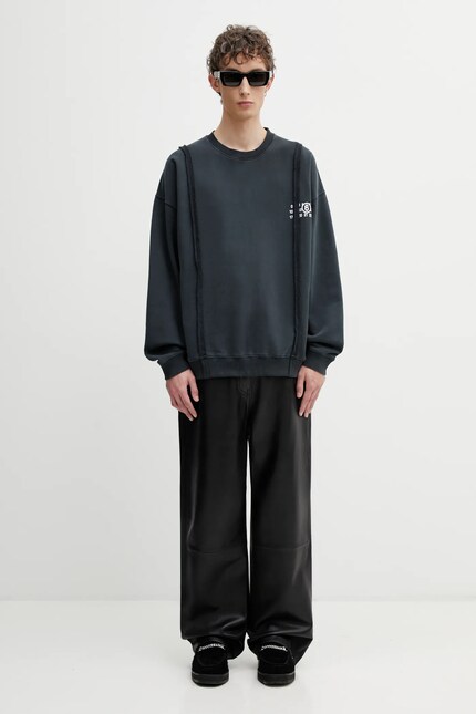 MM6Maison Margielaスウェット MM6 Maison Margiela: Black Printed-Logo Sweatshirt | SSENSE