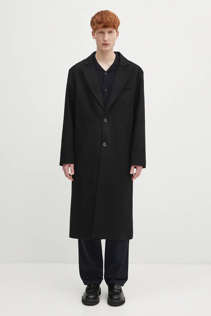 a.p.c イタリア製　wool Knit archive 短丈　古着　黒 A winter staple in dark navy. The Caban double-breasted recycled