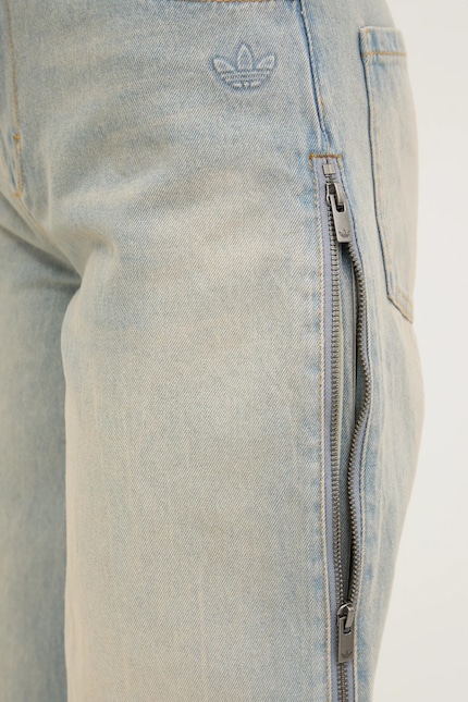 Джинси adidas Originals DENIM ZIP PANT жіночі JX9210 | ANSWEAR.ua Джинси adidas Originals DENIM ZIP PANT жіночі JX9210 | ANSWEAR.ua