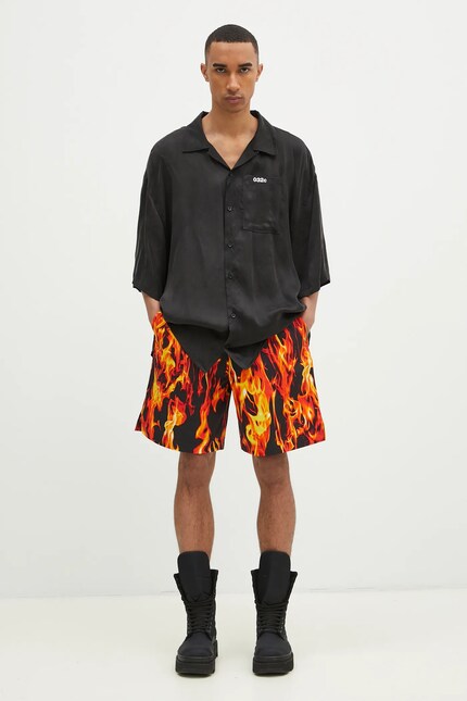 Хлопковые шорты VETEMENTS Fire цвет чёрный UA66SS400X на PRM