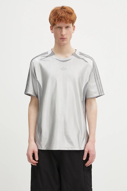 adidas Originals t-shirt 2000 T-shirt silver color with an adidas Originals t-shirt 2000 T-shirt silver color with an