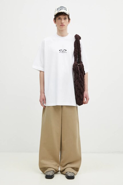 VETEMENTS cotton t-shirt Oval Logo Oversized white color with a