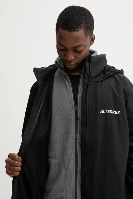 Спортивная куртка adidas TERREX Essentials цвет чёрный JM8692