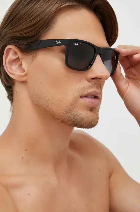 Sunčane naočale Ray-Ban za muškarce, boja: crna