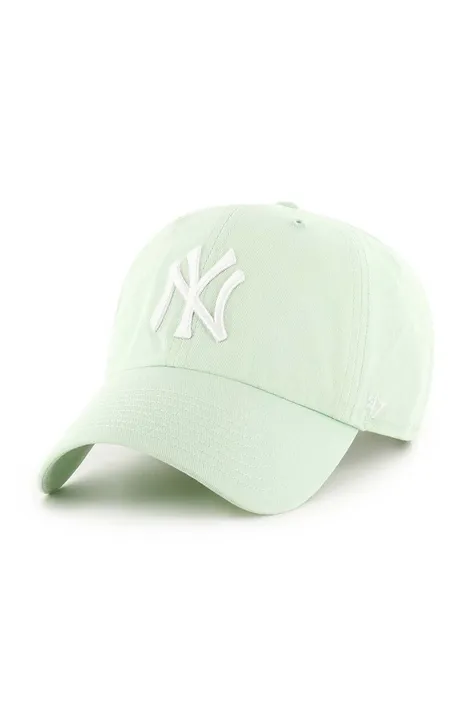 Памучна шапка с козирка 47 brand MLB New York Yankees в зелено с апликация B-NLRGW17GWS-B0