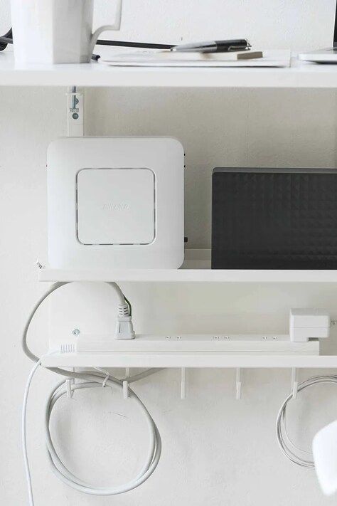 Yamazaki organizer na kable i router ze stali 40 x 11,5 x 43 cm 5461