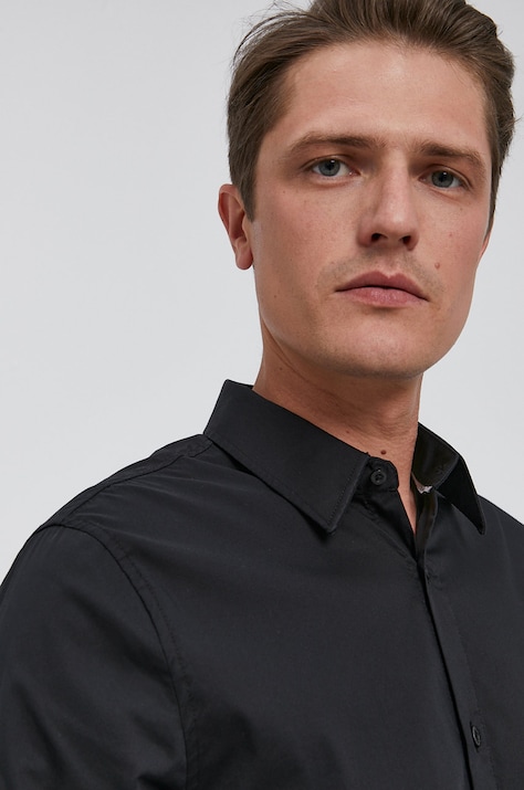 Guess Cămașă bărbați, culoarea negru, cu guler clasic, slim