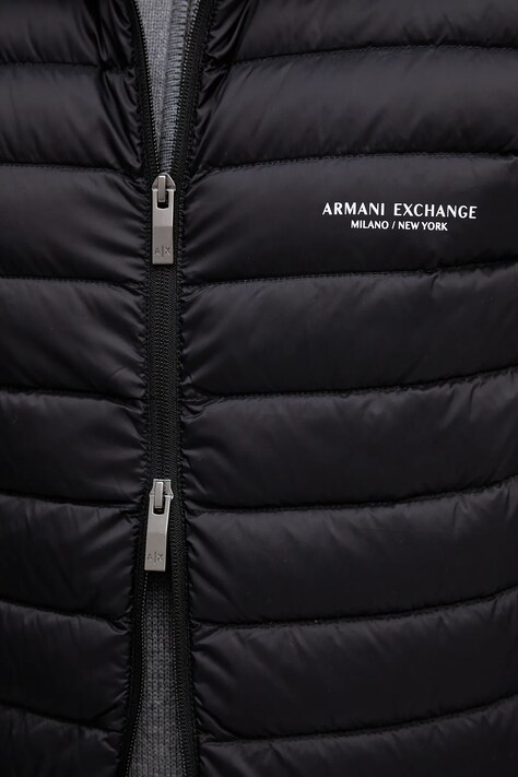 Пухова безрукавка Armani Exchange — AA00-KUM0T6, чорний — фото 5