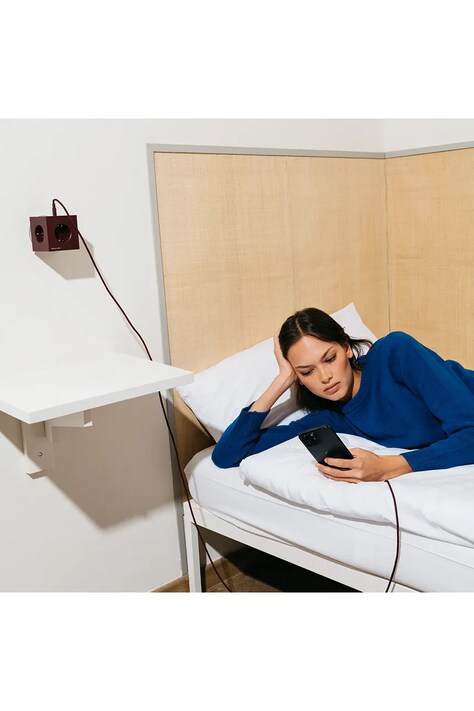 Avolt rozgałęźnik modułowy Bauhaus-Archiv USB-C (30W) kolor bordowy SQ2-EUFC30-WMRR