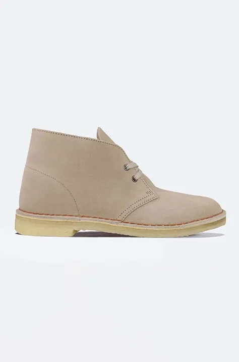 Semišové členkové topánky Clarks Originals Desert Boot béžová farba, 26155527
