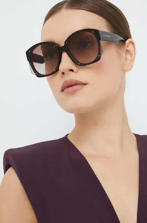 Солнцезащитные очки Alexander McQueen женские цвет коричневый