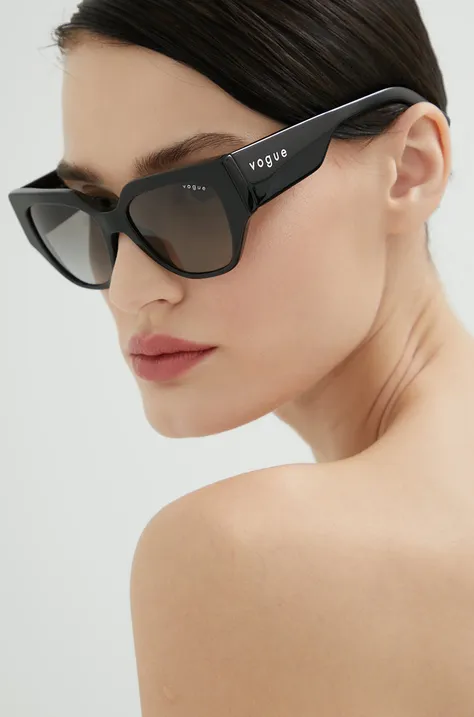 Сонцезахисні окуляри VOGUE жіночі колір чорний