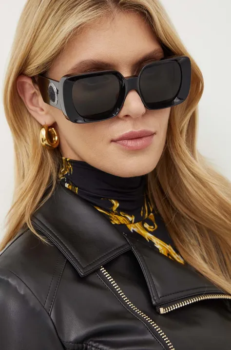 Солнцезащитные очки Versace женские цвет чёрный 0VE4473U