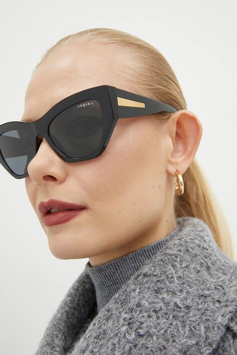 Сонцезахисні окуляри VOGUE жіночі колір чорний 0VO5607S