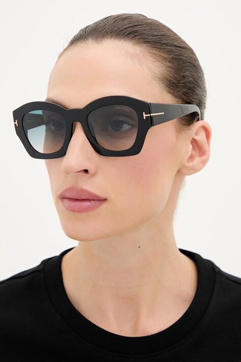 Tom Ford okulary przeciwsłoneczne Guilliana damskie kolor czarny FT1083_5201P