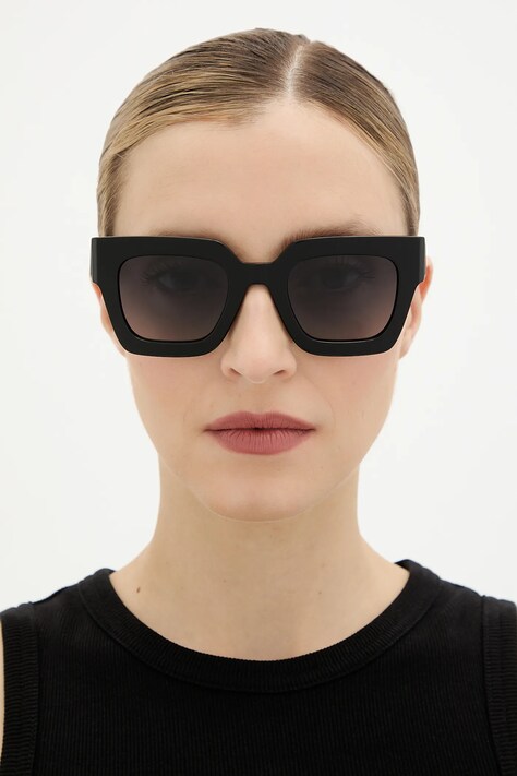 Carolina Herrera okulary przeciwsłoneczne damskie kolor czarny HER 0328/S