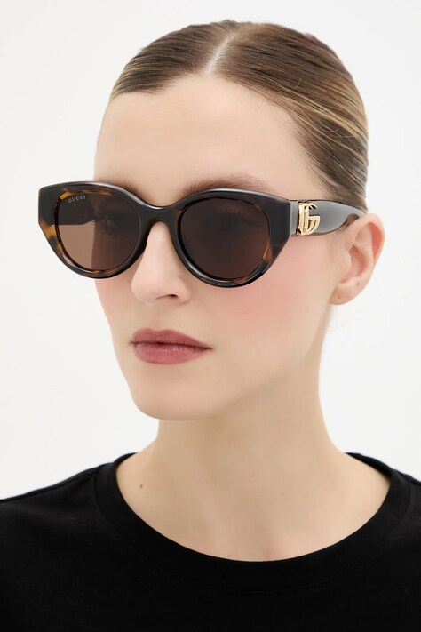 Слънчеви очила Gucci в кафяво GG1976SK