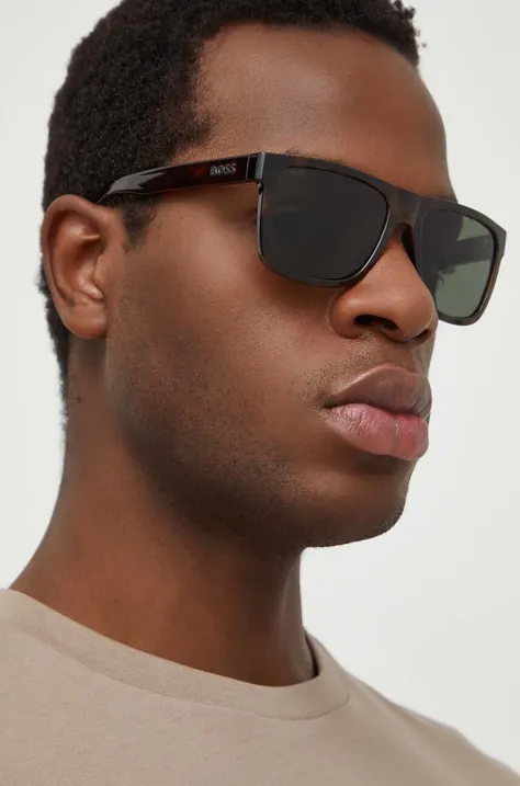 Солнцезащитные очки BOSS мужские