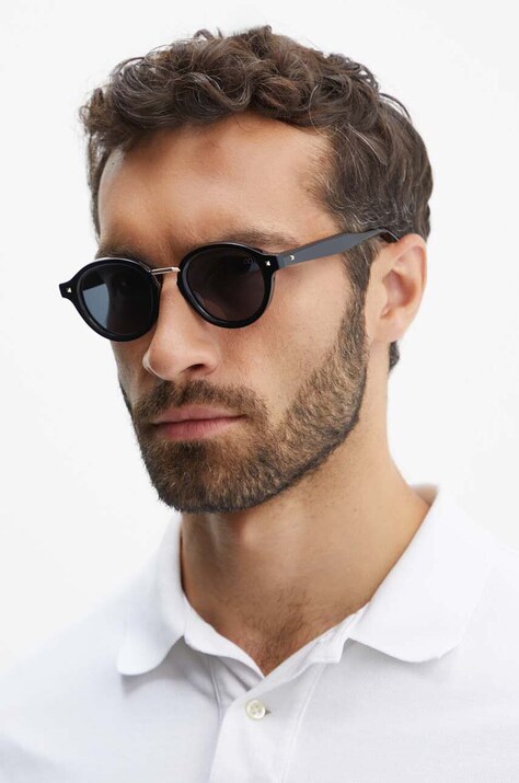Солнцезащитные очки Valentino V - ESSENTIAL - IV цвет чёрный VLS.132A