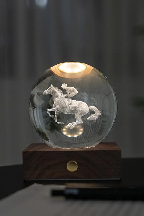 Gingko Design lampa stołowa bezprzewodowa led Amber Crystal Light 9,5 x 8 cm kolor brązowy