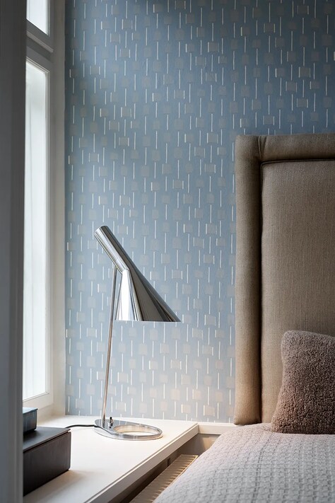 Louis Poulsen lampa stołowa ze stali AJ Table Lamp 5744166409