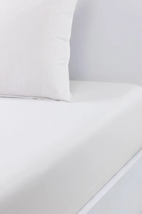 Bavlnená napínacia plachta BOSS BEBOSS White 140 x 200 cm biela farba