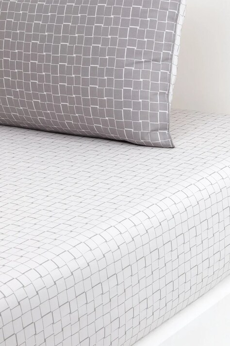 Lacoste prześcieradło z gumką bawełniane L BLOCK Greige 160 x 200 cm kolor szary