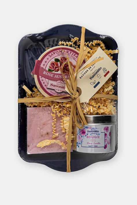 Maitre Savonitto zestaw mydeł ze świecą sojową Rose 3-pack kolor różowy