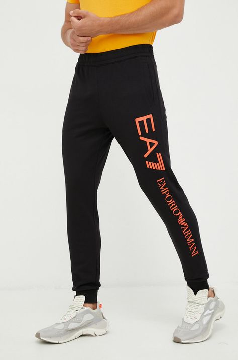 Памучен спортен панталон EA7 Emporio Armani