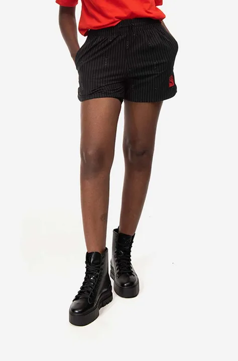 Šortky Puma x Vogue Woven Shorts 534693.01-black, dámske, čierna farba, vzorované, stredne vysoký pás