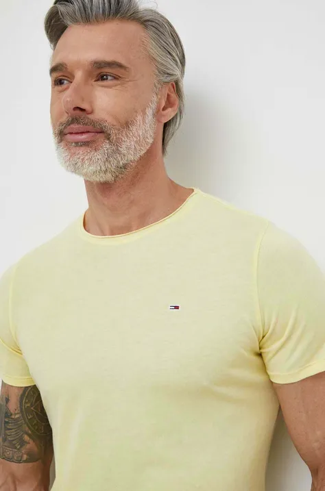 Majica kratkih rukava Tommy Jeans za muškarce, boja: žuta, bez uzorka, DM0DM09586